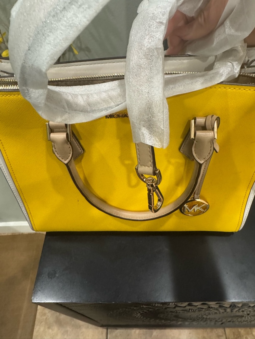 Michael Kors Yellow Saffiano leather colorblock Satchel - Picture 7 of 8